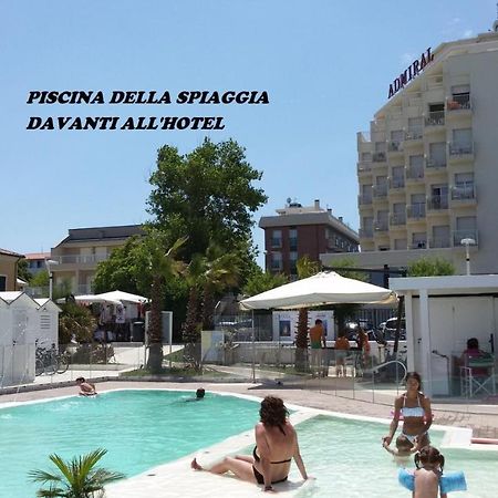 Hotel Admiral - On The Beach Riccione Zewnętrze zdjęcie