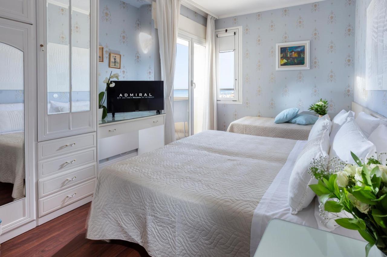 Hotel Admiral - On The Beach Riccione Zewnętrze zdjęcie