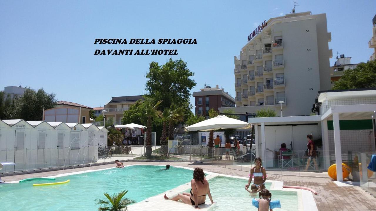 Hotel Admiral - On The Beach Riccione Zewnętrze zdjęcie