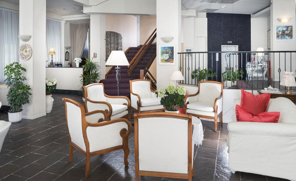 Hotel Admiral - On The Beach Riccione Zewnętrze zdjęcie