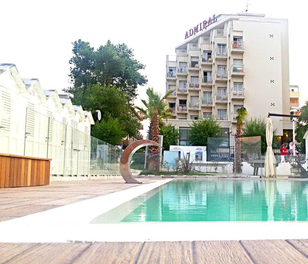 Hotel Admiral - On The Beach Riccione Zewnętrze zdjęcie