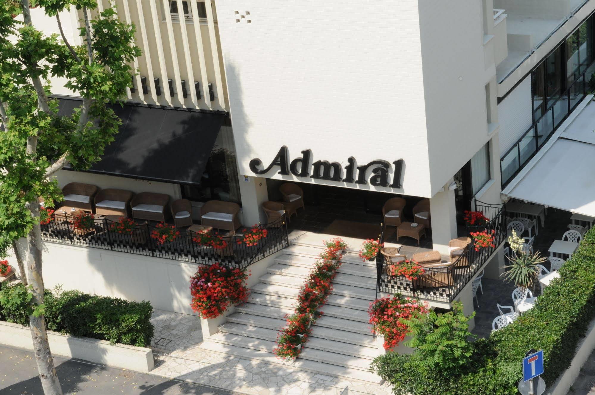Hotel Admiral - On The Beach Riccione Zewnętrze zdjęcie